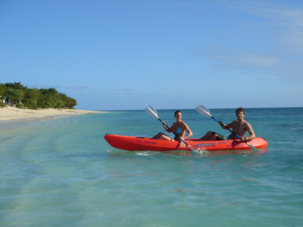 kayaking-fiji-2006-i.jpg